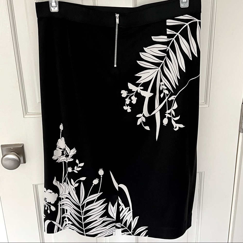 NEW ALFANI SCUBA SKIRT - NWOT - Picture 2 of 5